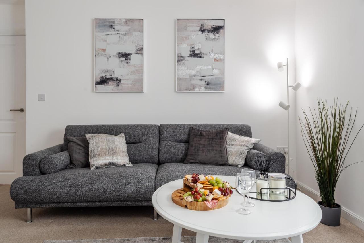 Lovely Modern 2 Bed City Centre Apartment With Free Parking - Double Or Twin Beds Available Wolverhampton Luaran gambar
